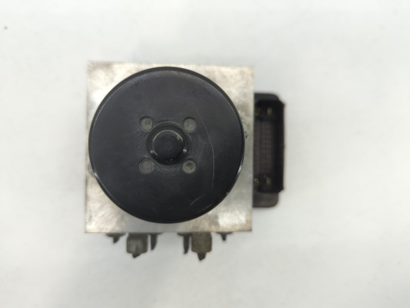 2012-2013 Buick Lacrosse ABS Pump Control Module Replacement P/N:22884754 Fits Fits 2012 2013 2014 2015 2016 OEM Used Auto P