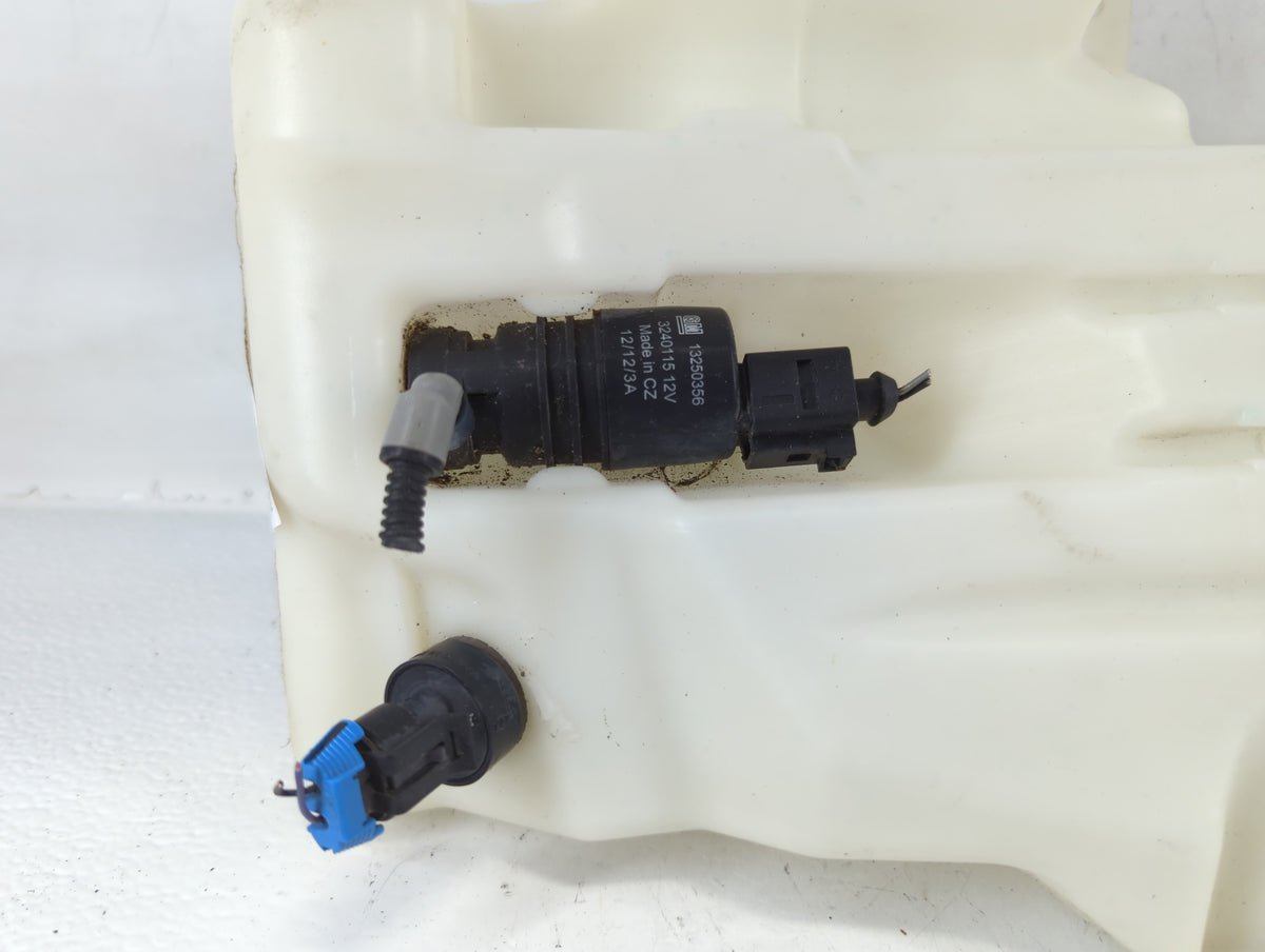 2010-2016 Buick Lacrosse Radiator Coolant Overflow Expansion Tank Bottle 695792 - Oemusedautoparts1.com