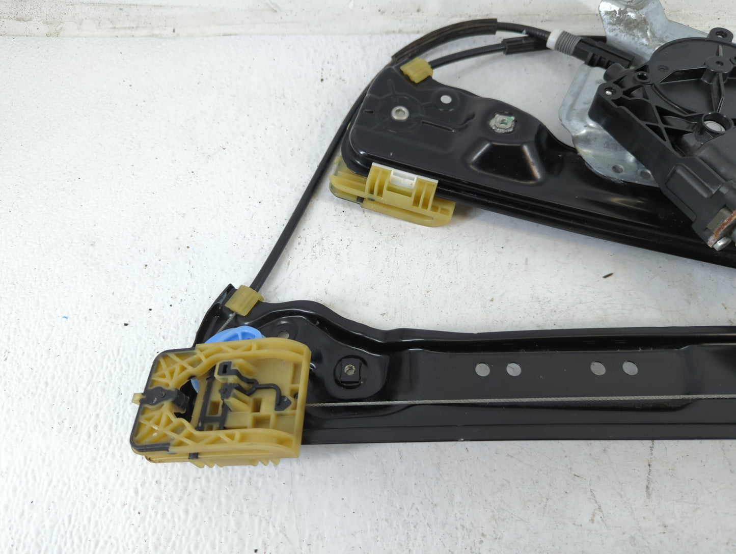 2011-2016 Buick Lacrosse Used Window Regulator Passenger Front 700827 - Oemusedautoparts1.com