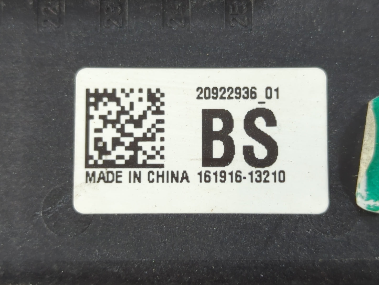 2012 Buick Lacrosse Fusebox Fuse Box Panel Relay Module P/N:20922936_01 Fits OEM Used Auto Parts - Oemusedautoparts1.com