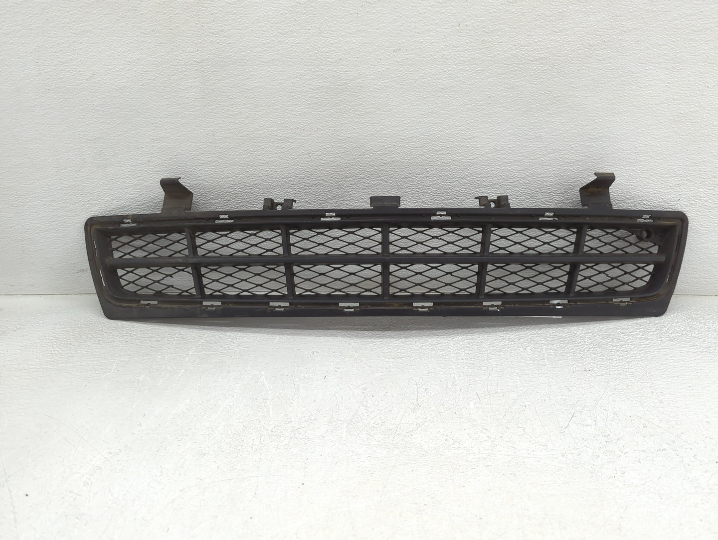 2010-2013 Buick Lacrosse Front Grille Bumper Not Included - Oemusedautoparts1.com