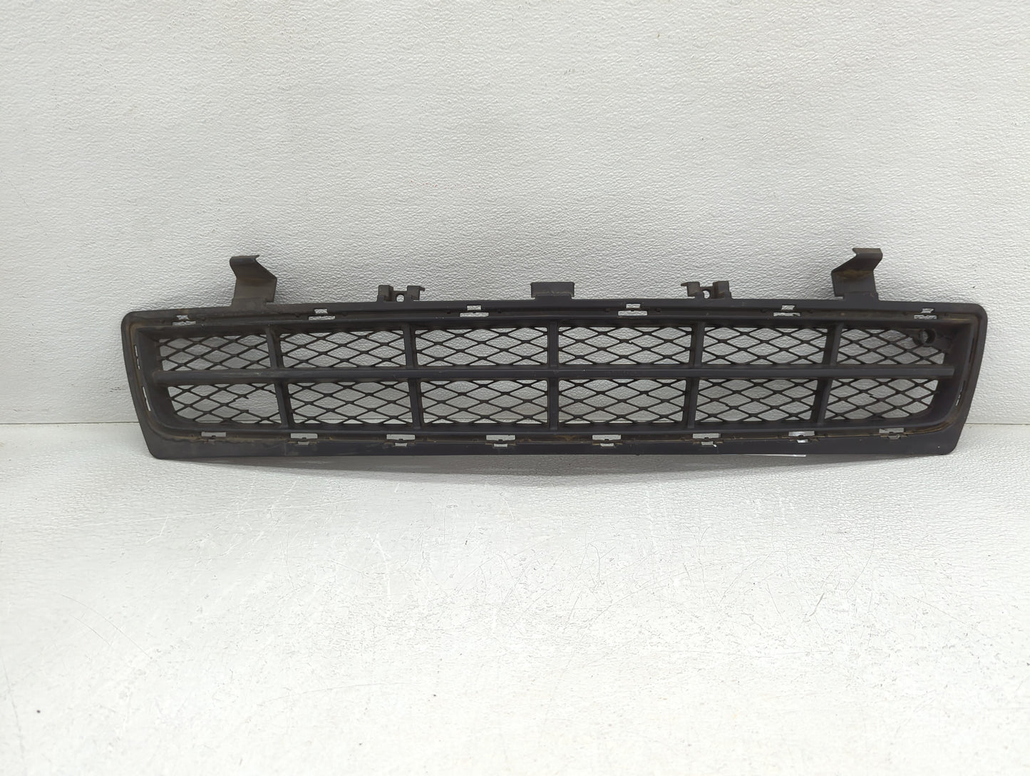2010-2013 Buick Lacrosse Front Grille Bumper Not Included - Oemusedautoparts1.com