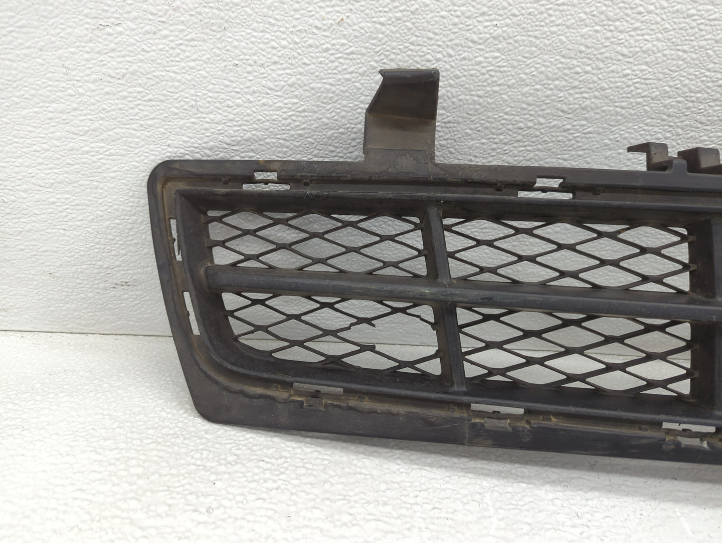 2010-2013 Buick Lacrosse Front Grille Bumper Not Included - Oemusedautoparts1.com