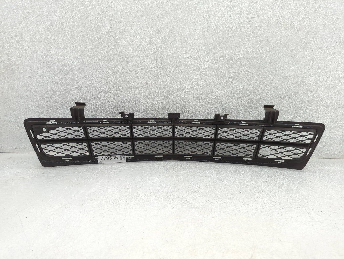 2010-2013 Buick Lacrosse Front Grille Bumper Not Included - Oemusedautoparts1.com