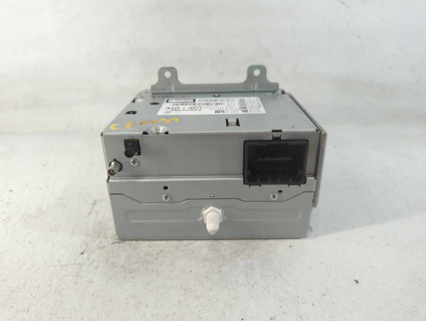 2011-2012 Buick Lacrosse Radio AM FM Cd Player Receiver Replacement P/N:22870782 Fits Fits 2010 2011 2012 OEM Used Auto Part