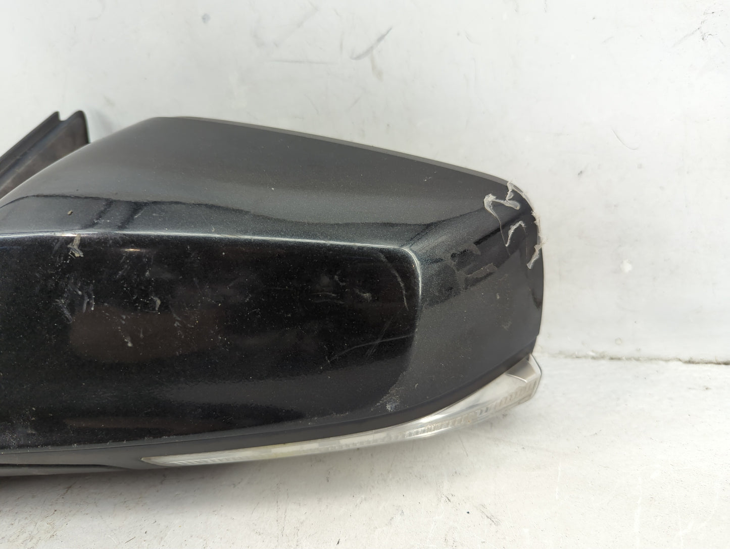 2010-2012 Buick Lacrosse Driver Side View Mirror - Left Door Mirror OEM Used - Oemusedautoparts1.com