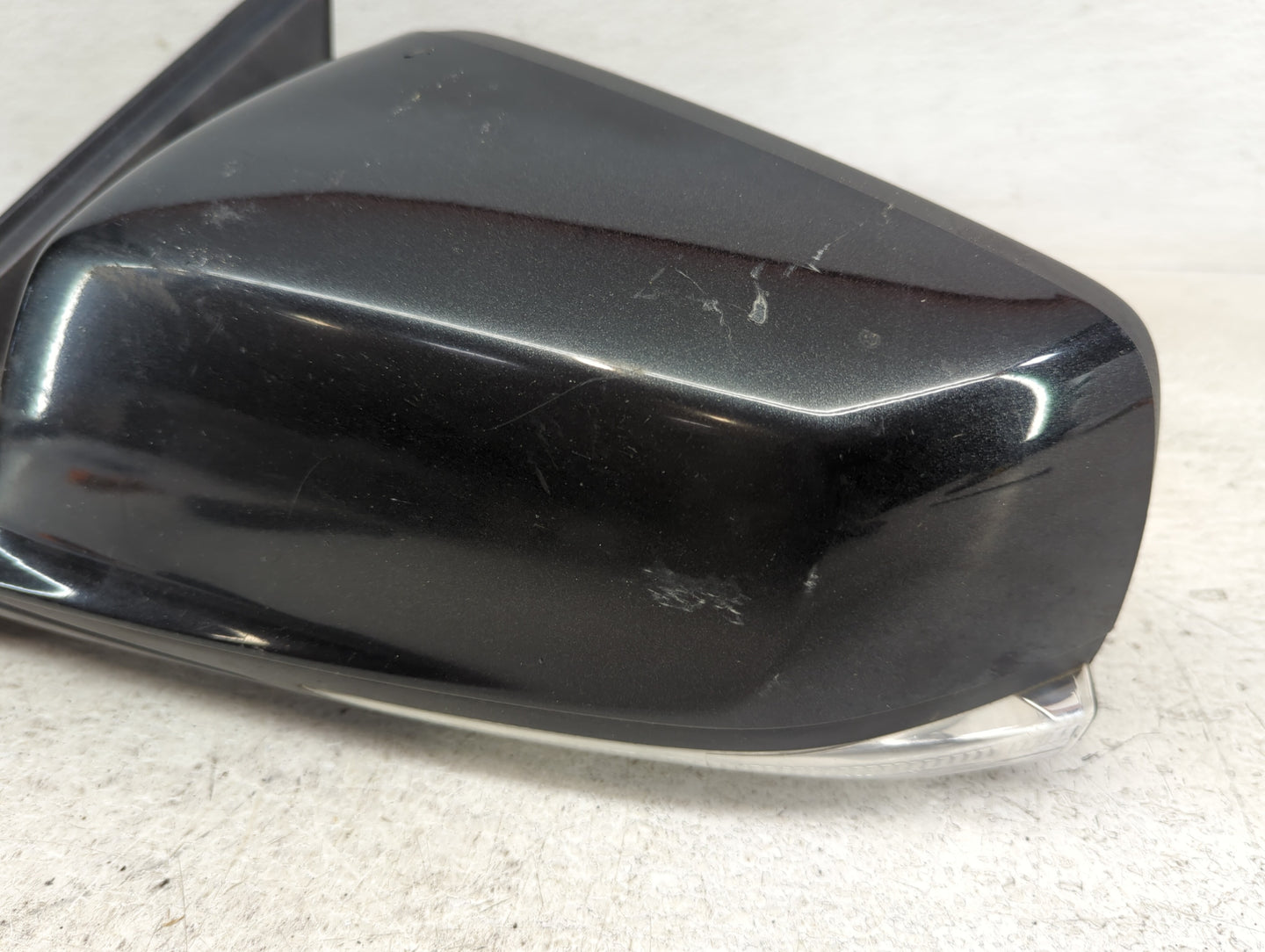 2010-2012 Buick Lacrosse Driver Side View Mirror - Left Door Mirror OEM Used - Oemusedautoparts1.com