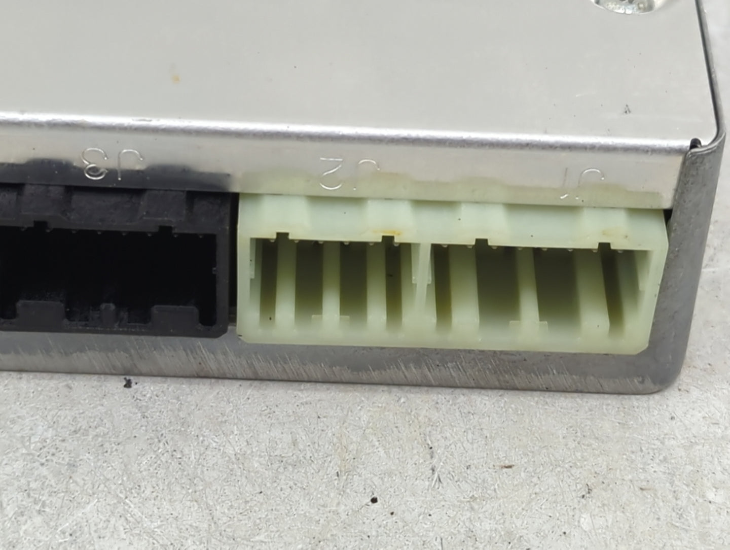2012-2012 Buick Lacrosse Communication Control Module - Oemusedautoparts1.com