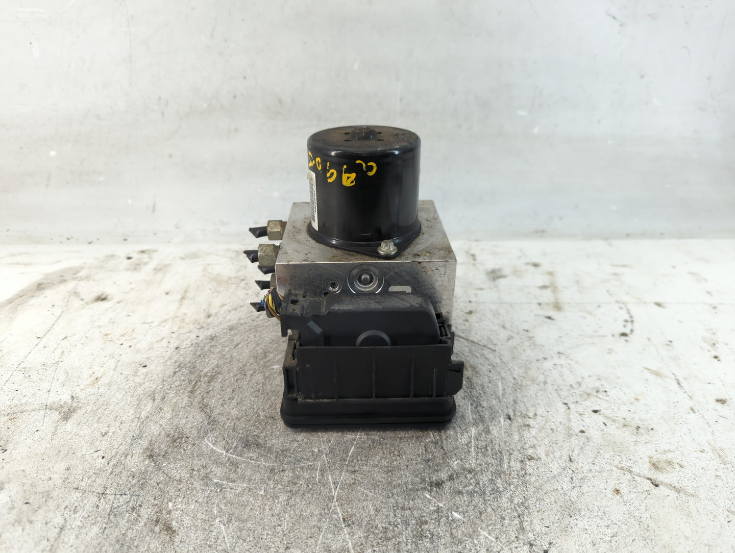 2012-2013 Buick Lacrosse ABS Pump Control Module Replacement P/N:22815252 Fits Fits 2012 2013 2014 2015 2016 OEM Used Auto P