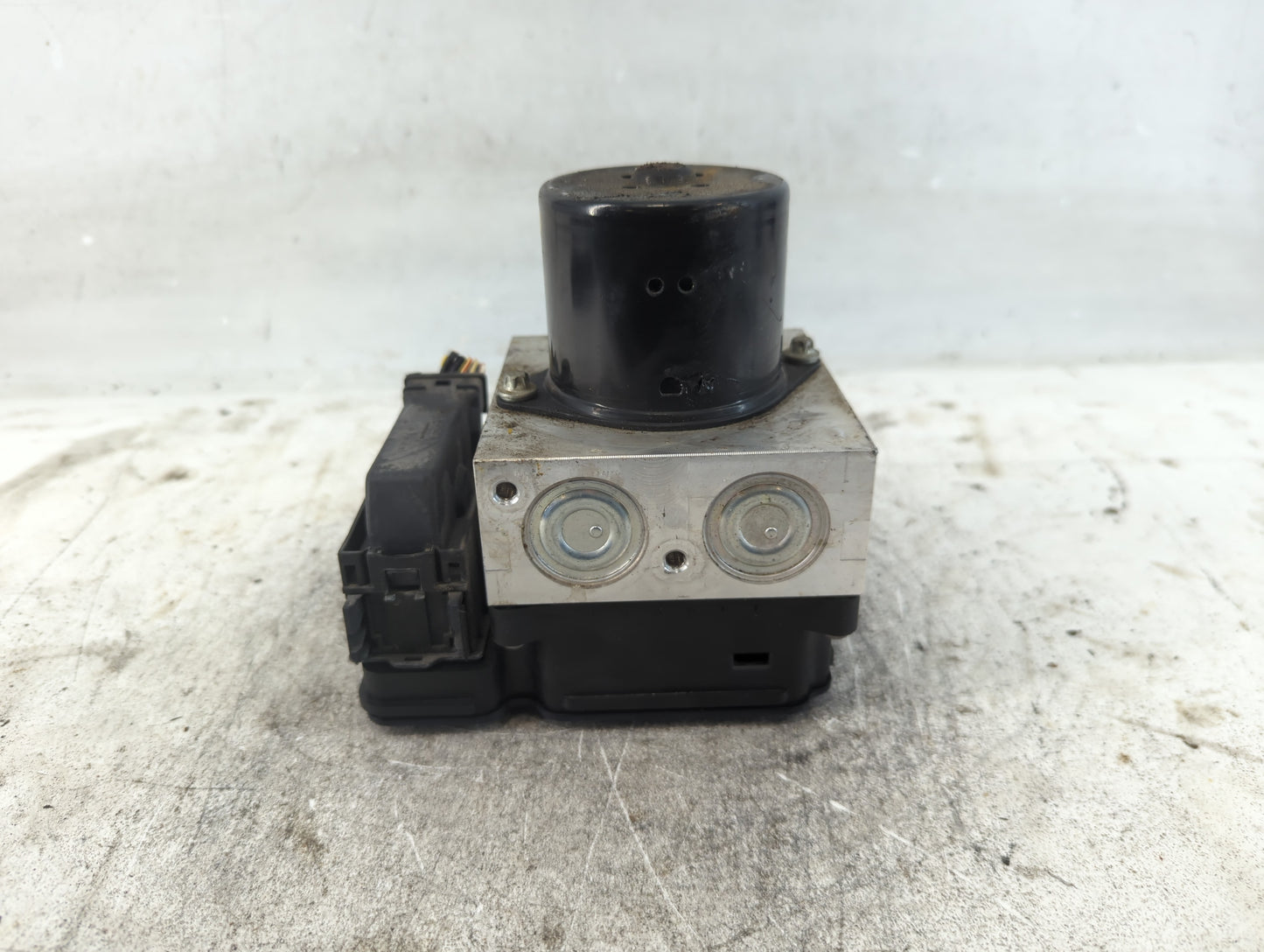 2012-2013 Buick Lacrosse ABS Pump Control Module Replacement P/N:22815252 Fits Fits 2012 2013 2014 2015 2016 OEM Used Auto P