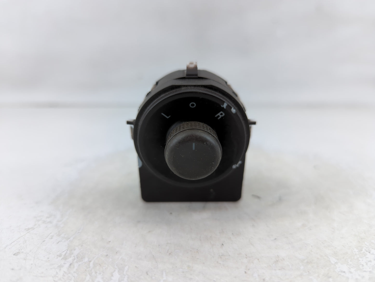 2011-2013 Buick Regal Master Power Window Switch Replacement Driver Side Left P/N:13272183 Fits OEM Used Auto Parts - Oemuse