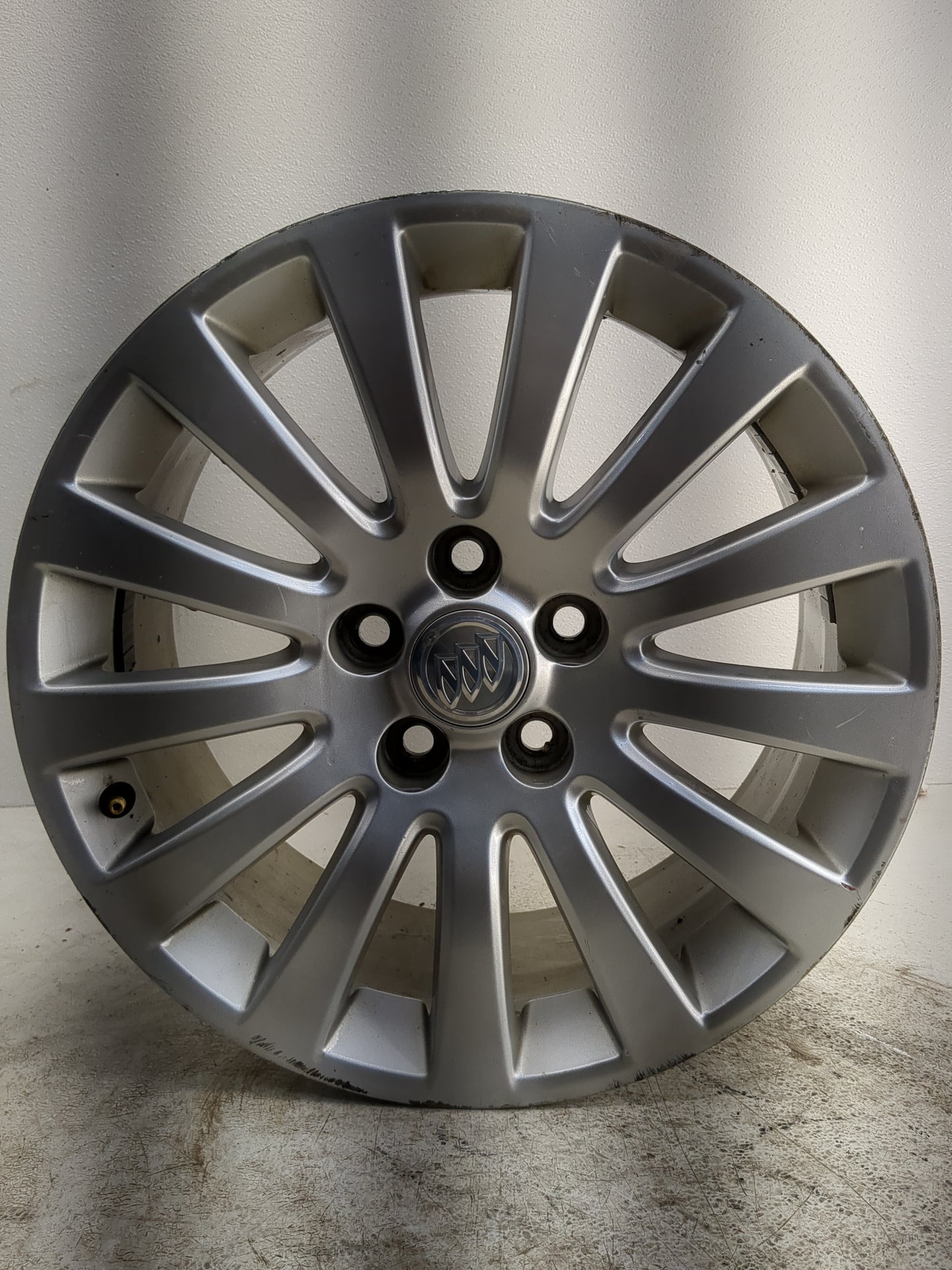 2011-2013 Buick Regal Oem Wheel Rim - Oemusedautoparts1.com