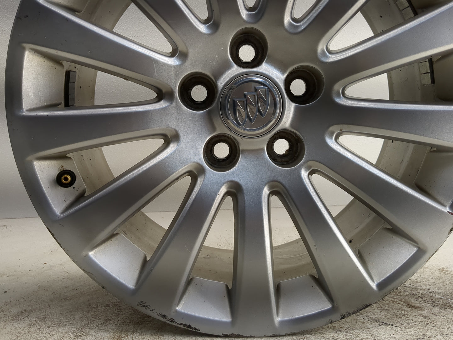 2011-2013 Buick Regal Oem Wheel Rim - Oemusedautoparts1.com
