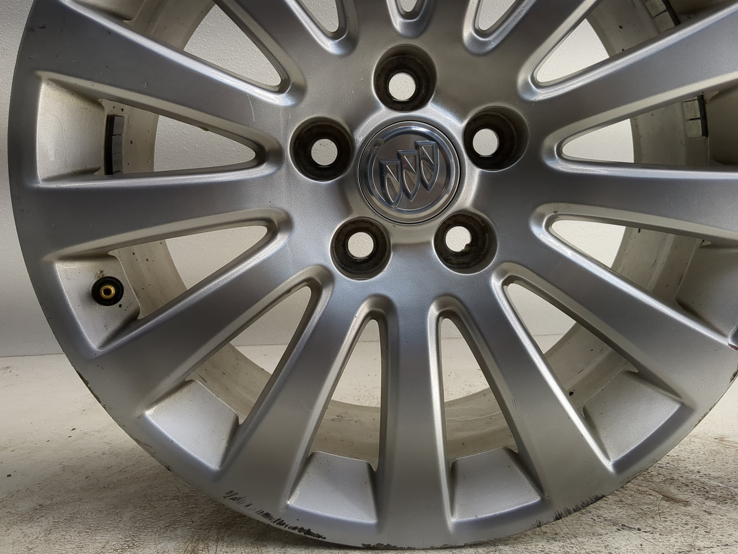 2011-2013 Buick Regal Oem Wheel Rim - Oemusedautoparts1.com