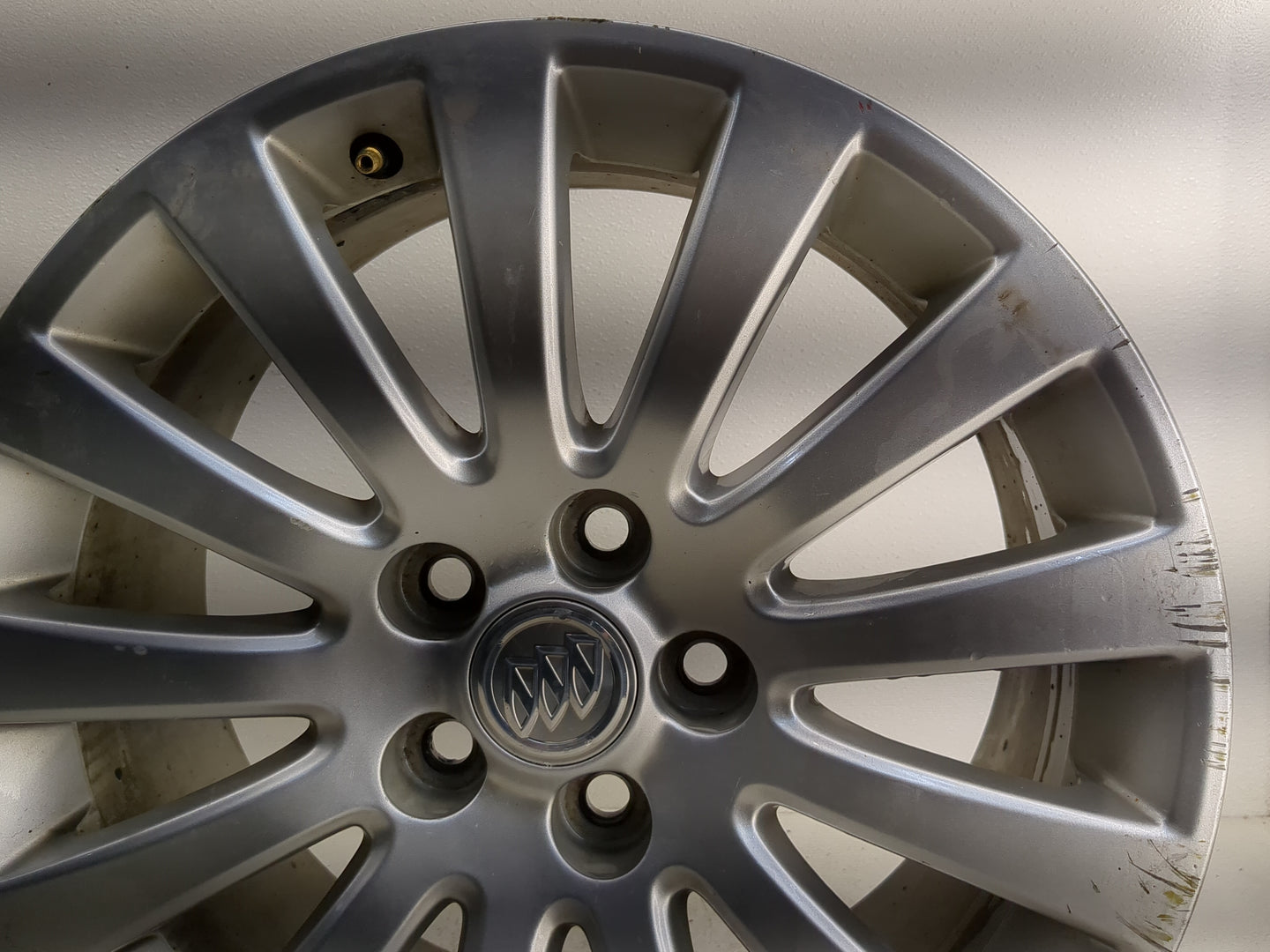 2011-2013 Buick Regal Oem Wheel Rim 1209877 - Oemusedautoparts1.com