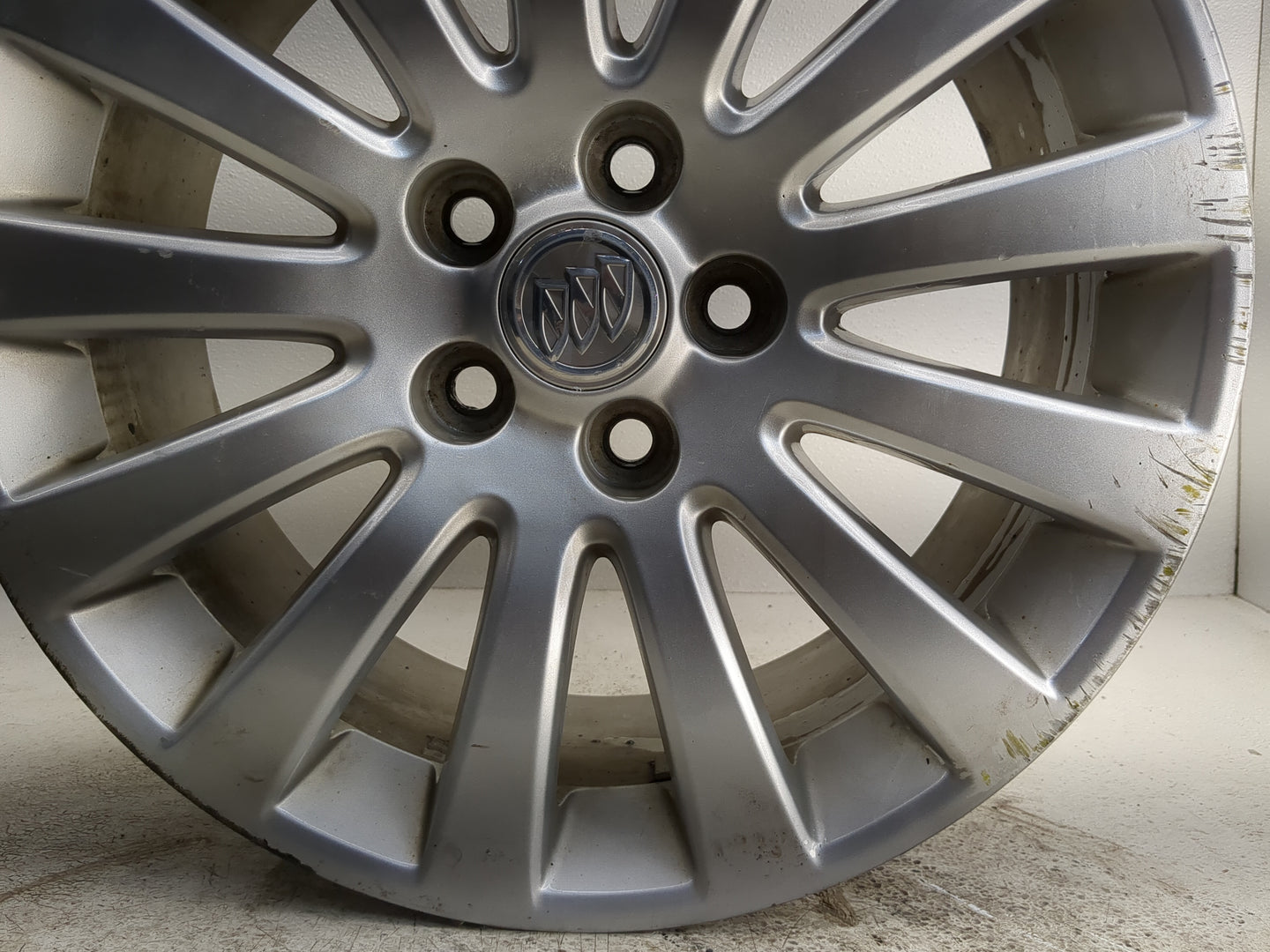 2011-2013 Buick Regal Oem Wheel Rim 1209877 - Oemusedautoparts1.com