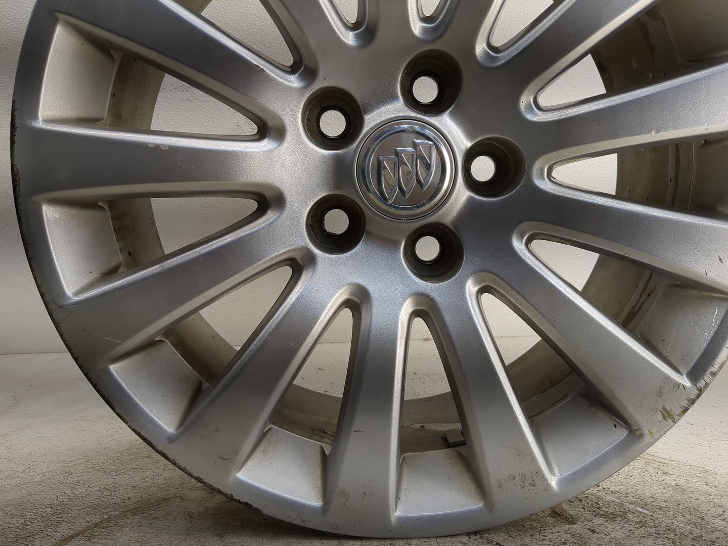 2011-2013 Buick Regal Oem Wheel Rim 1209877 - Oemusedautoparts1.com