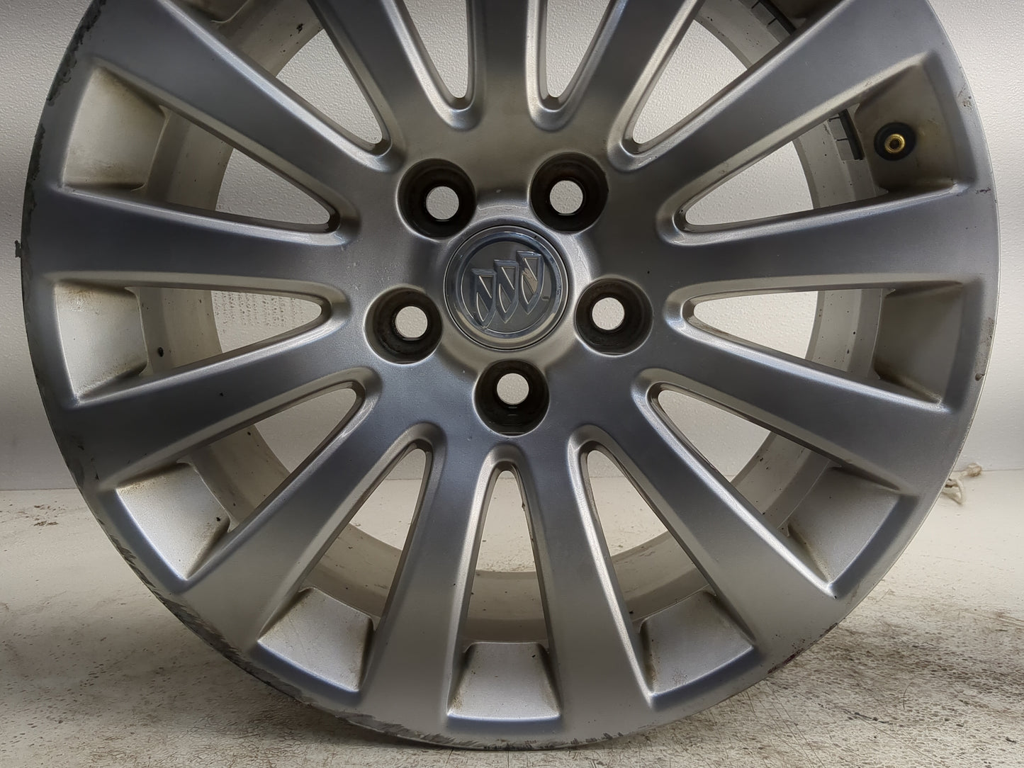 2011-2013 Buick Regal Oem Wheel Rim - Oemusedautoparts1.com