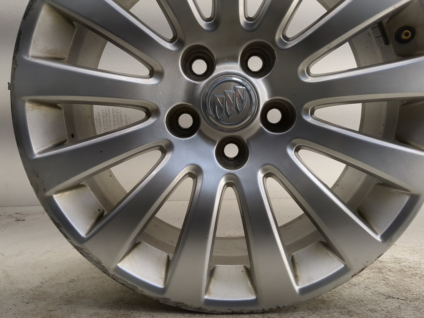 2011-2013 Buick Regal Oem Wheel Rim - Oemusedautoparts1.com