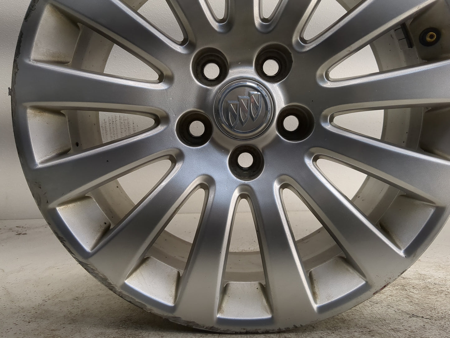 2011-2013 Buick Regal Oem Wheel Rim - Oemusedautoparts1.com