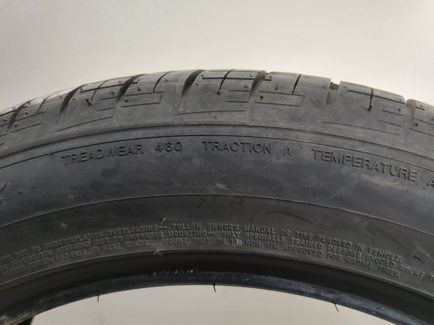 Used Tire 235/50ZR18 ROAD HUGGER GTZ 101W - Tread Depth 10/32 - Oemusedautoparts1.com