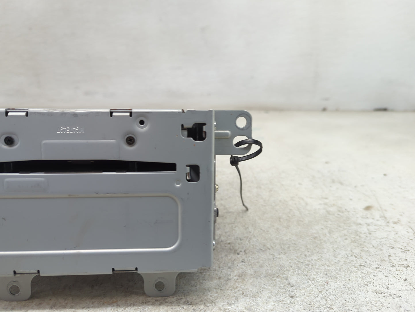 2011-2012 Buick Regal Radio AM FM Cd Player Receiver Replacement P/N:22870782 Fits Fits 2010 2011 2012 OEM Used Auto Parts -