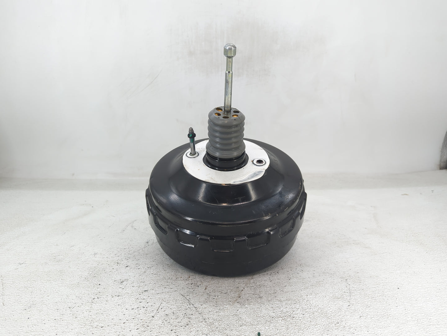 2012-2017 Buick Regal Power Brake Booster Oem 1422995 - Oemusedautoparts1.com