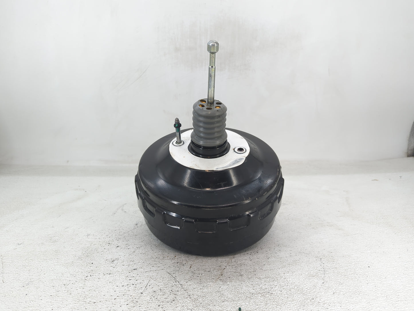 2012-2017 Buick Regal Power Brake Booster Oem 1422995 - Oemusedautoparts1.com