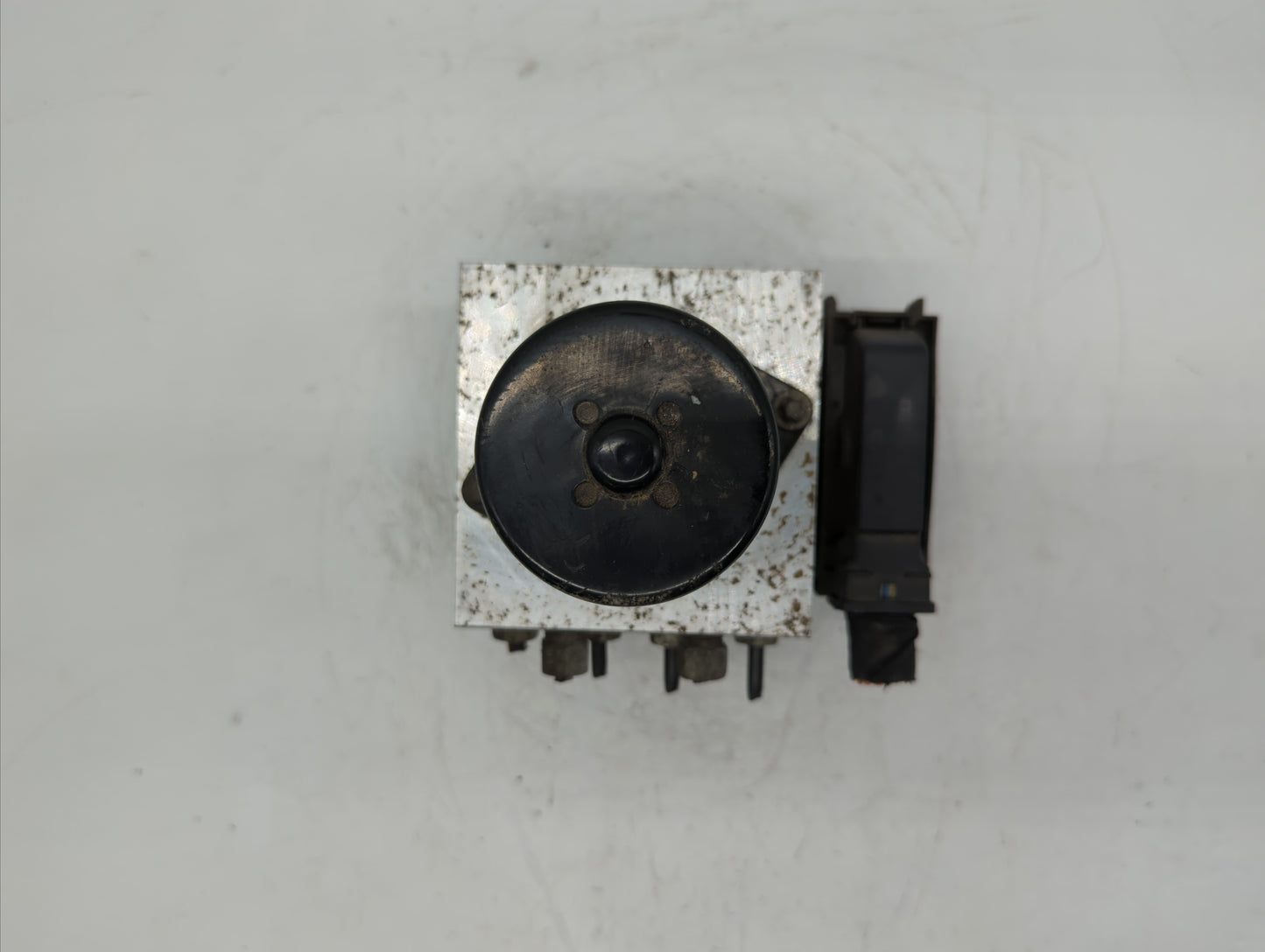 2012-2013 Buick Regal ABS Pump Control Module Replacement P/N:22838815 22973923, 22827930 Fits Fits 2012 2013 2014 2015 2016