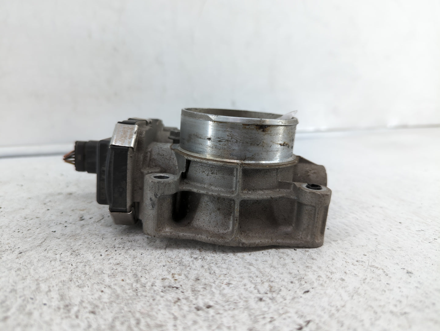 2012-2015 Buick Regal Throttle Body P/N:12632101CA Fits Fits 2012 2013 2014 2015 OEM Used Auto Parts - Oemusedautoparts1.com