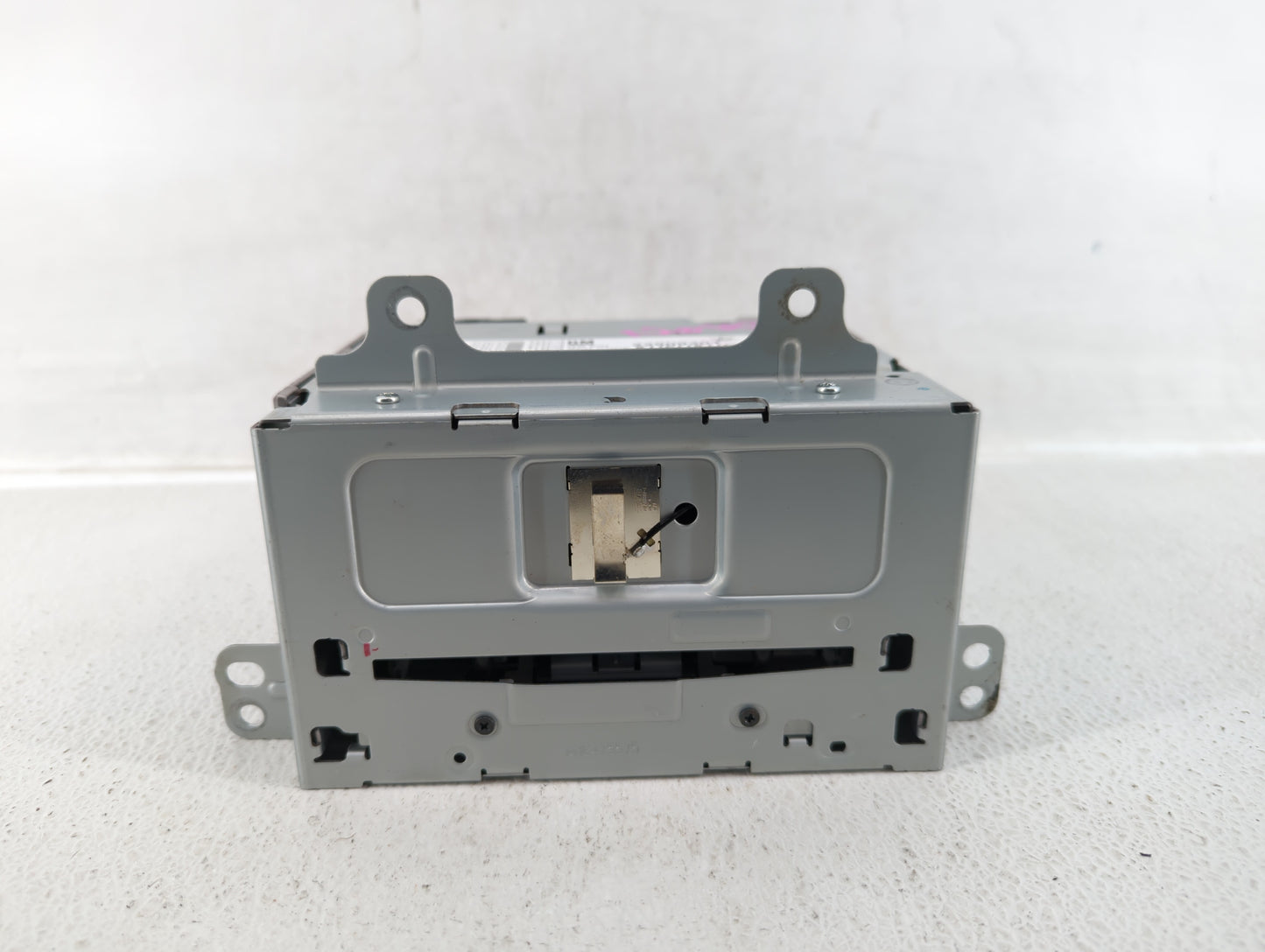 2012 Buick Regal Radio AM FM Cd Player Receiver Replacement P/N:22909201 Fits OEM Used Auto Parts - Oemusedautoparts1.com