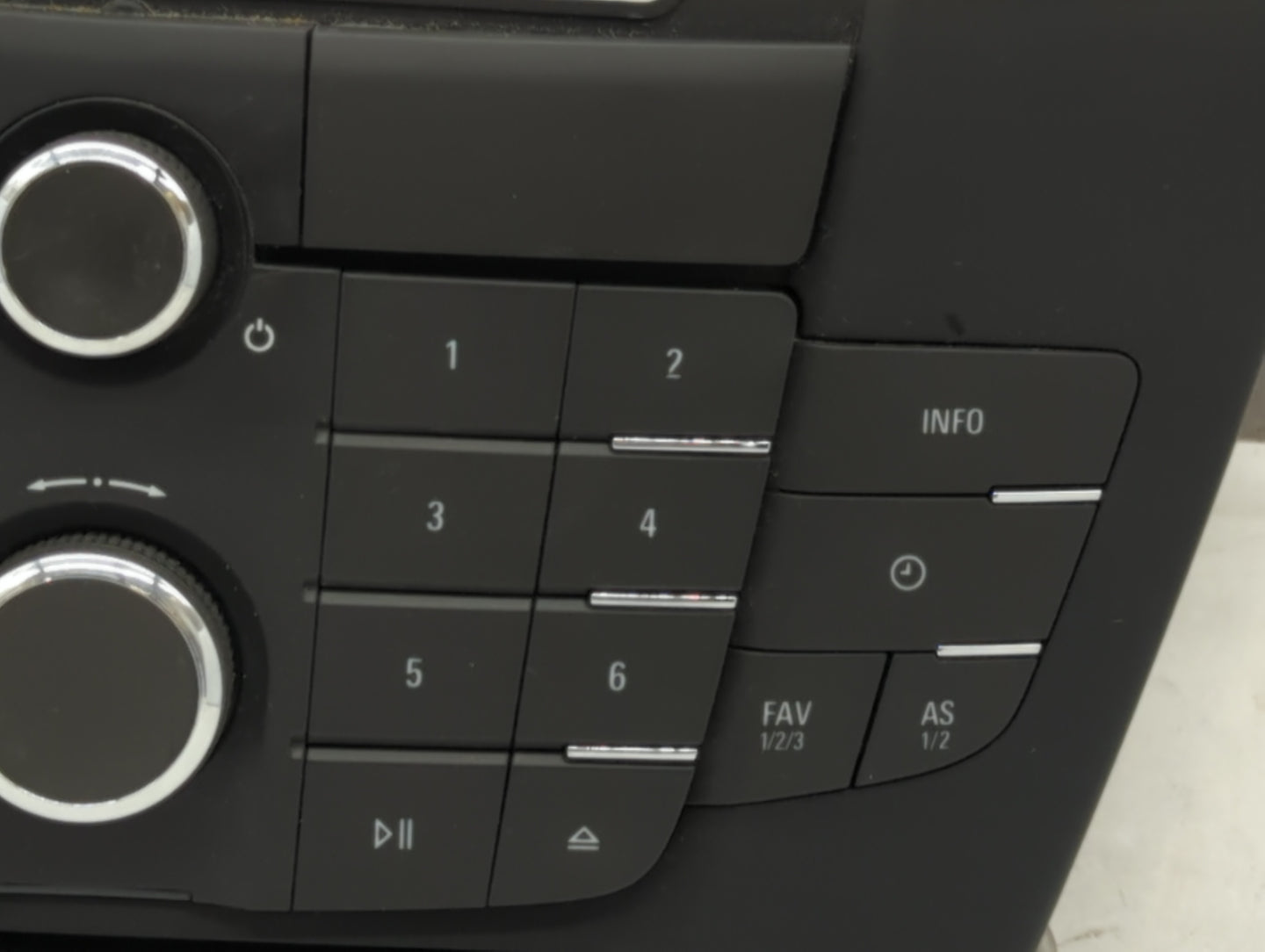 2012-2013 Buick Regal Radio Control Panel - Oemusedautoparts1.com