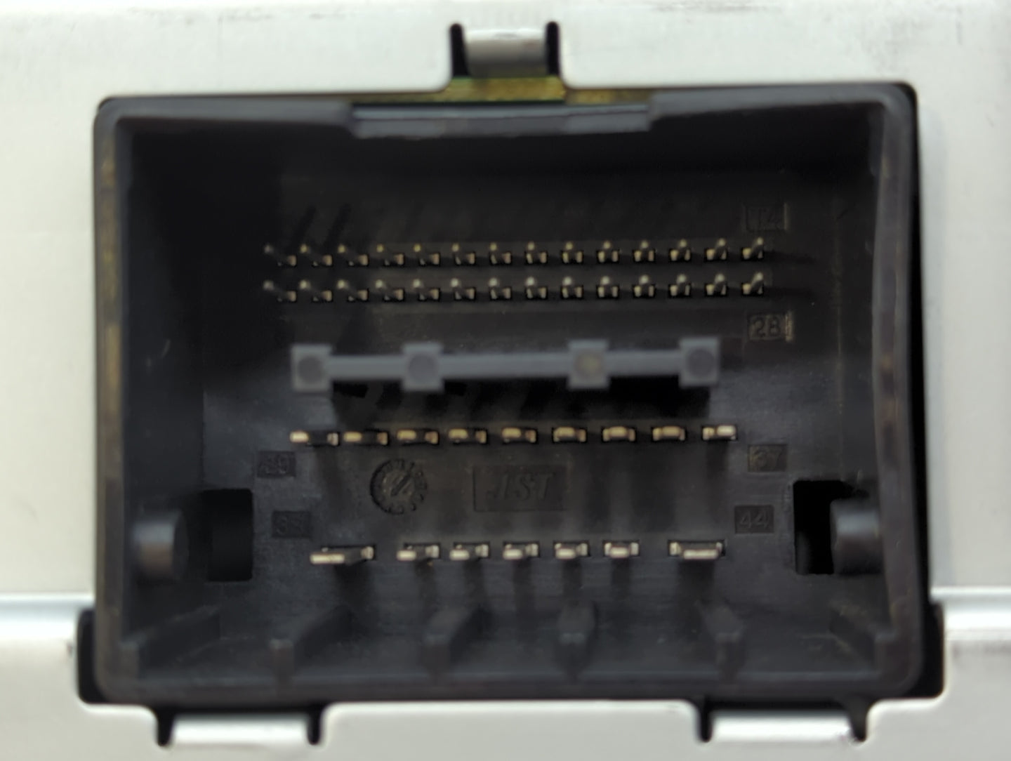 2011-2012 Buick Regal Radio AM FM Cd Player Receiver Replacement P/N:22870782 Fits Fits 2010 2011 2012 OEM Used Auto Parts -