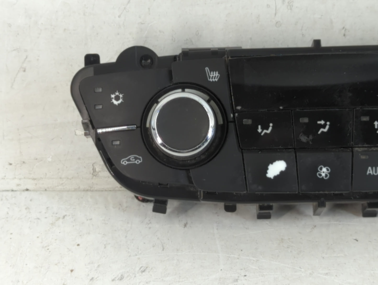 2012-2013 Buick Regal Climate Control Module Temperature AC/Heater Replacement P/N:25951146 Fits Fits 2012 2013 OEM Used Aut