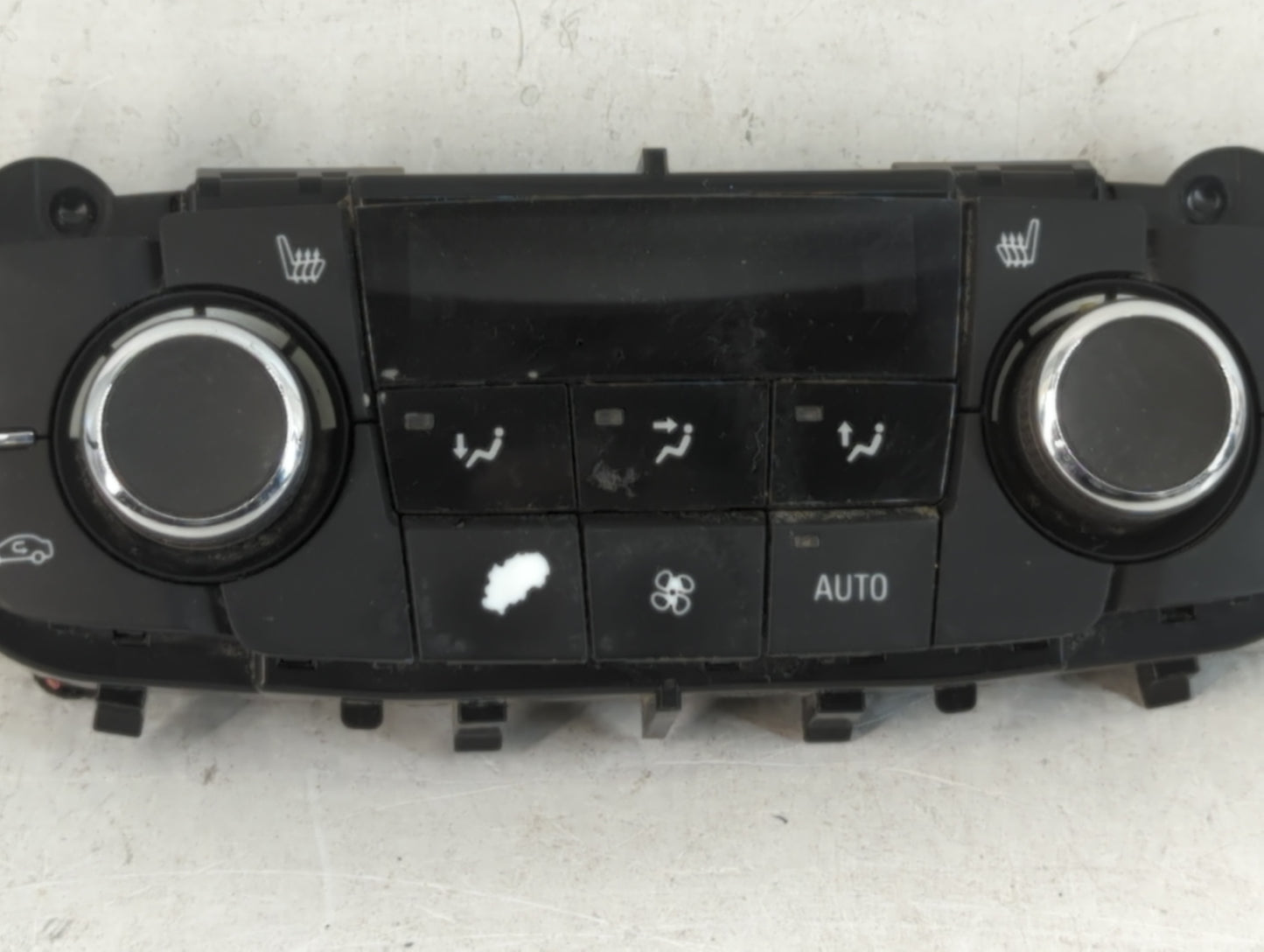 2012-2013 Buick Regal Climate Control Module Temperature AC/Heater Replacement P/N:25951146 Fits Fits 2012 2013 OEM Used Aut