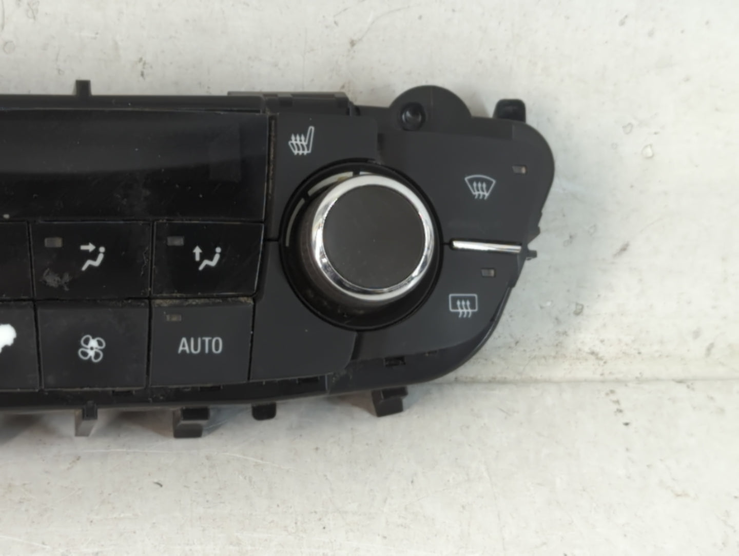 2012-2013 Buick Regal Climate Control Module Temperature AC/Heater Replacement P/N:25951146 Fits Fits 2012 2013 OEM Used Aut