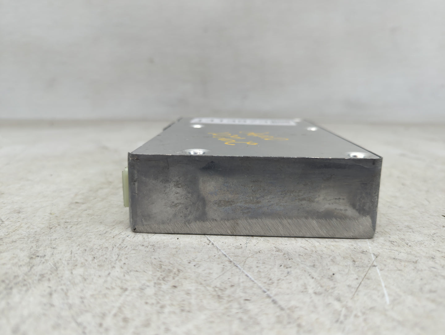 2012-2012 Buick Verano Communication Control Module 22903686 - Oemusedautoparts1.com