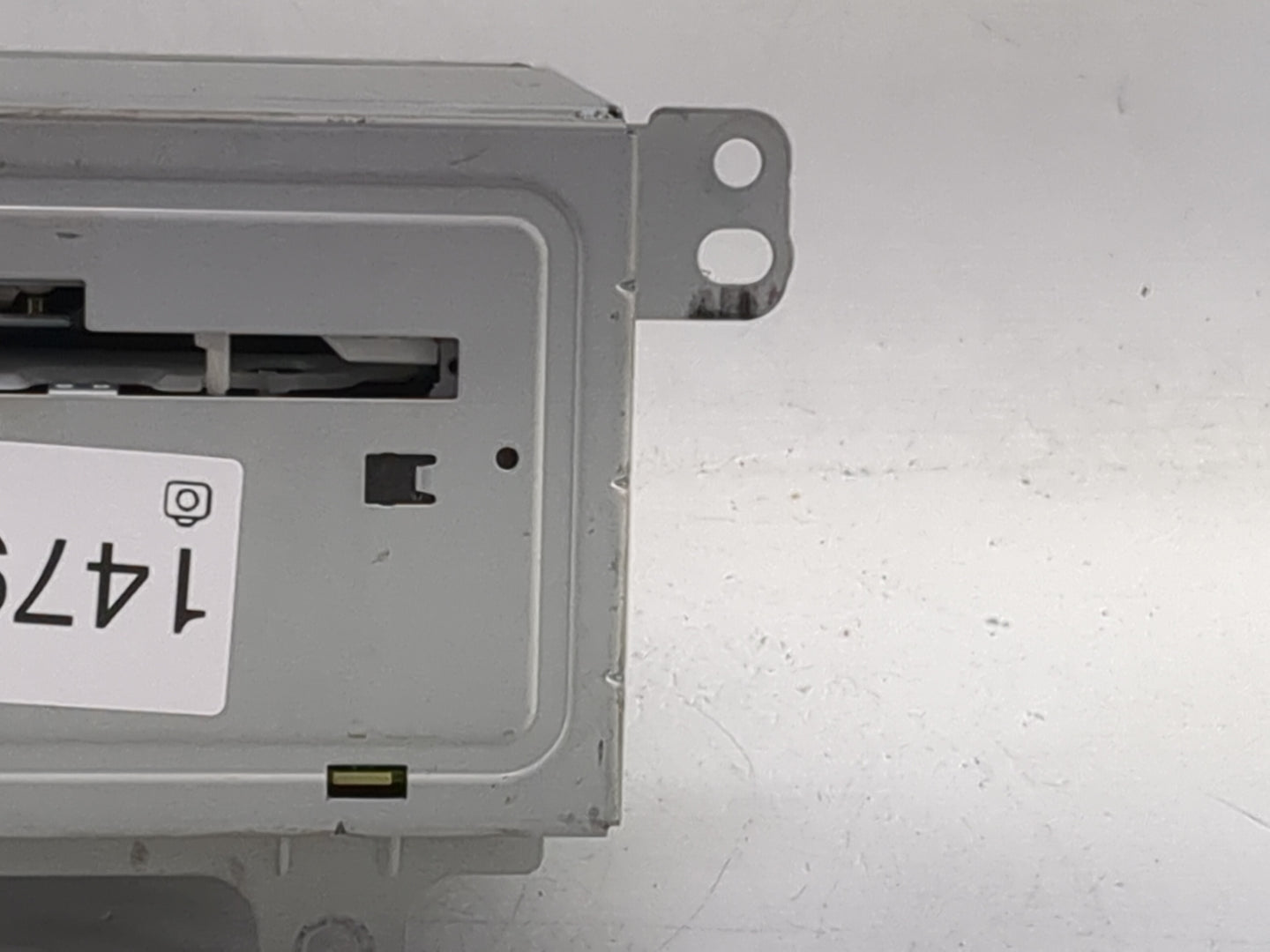 2012-2013 Buick Verano Radio AM FM Cd Player Receiver Replacement P/N:22879332 7N2ML2MT, 45-311-6246 Fits Fits 2012 2013 OEM