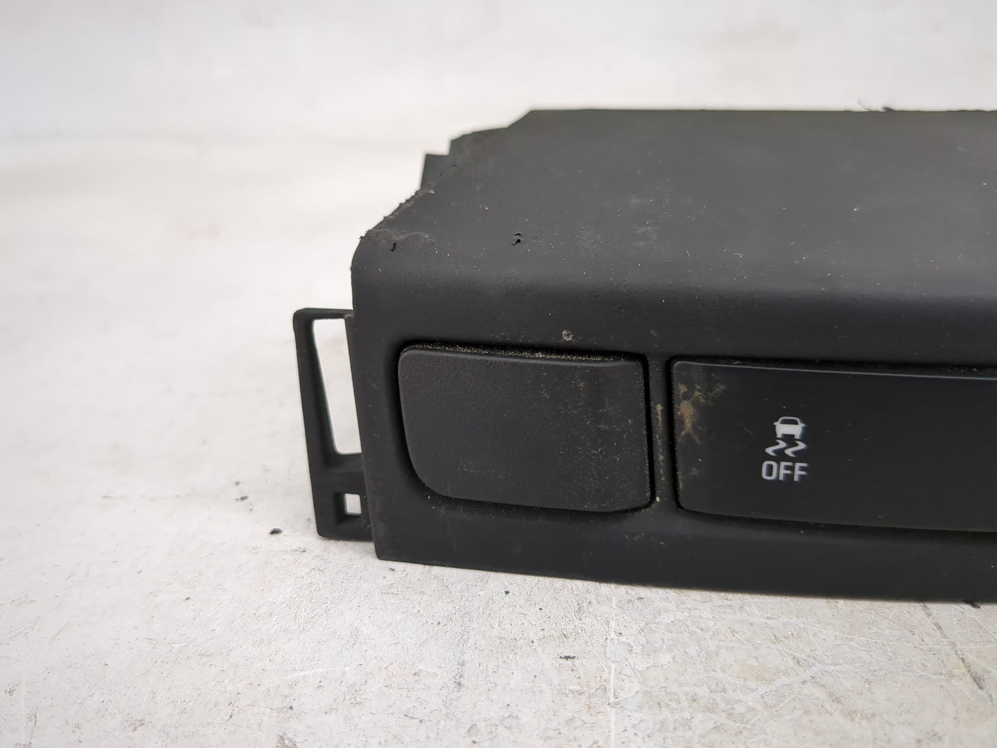 2012-2013 Buick Verano PCM Engine Control Computer ECU ECM PCU OEM P/N:22740270 Fits Fits 2012 2013 2014 2015 2016 OEM Used 