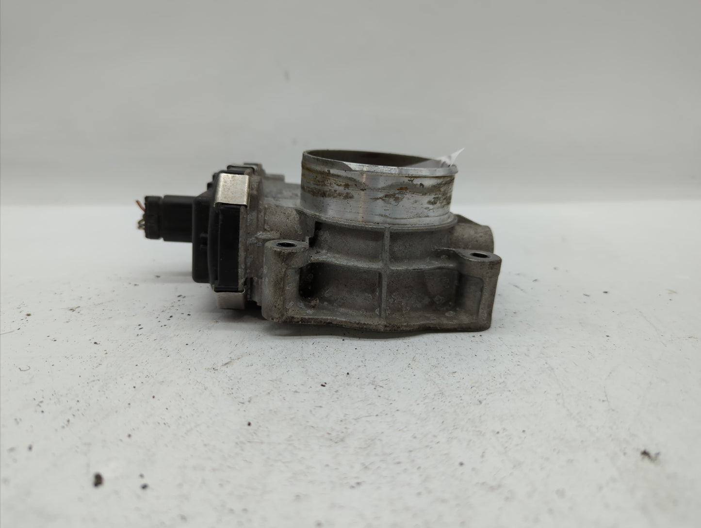 2012-2015 Buick Verano Throttle Body P/N:12632101CA Fits Fits 2012 2013 2014 2015 OEM Used Auto Parts - Oemusedautoparts1.co