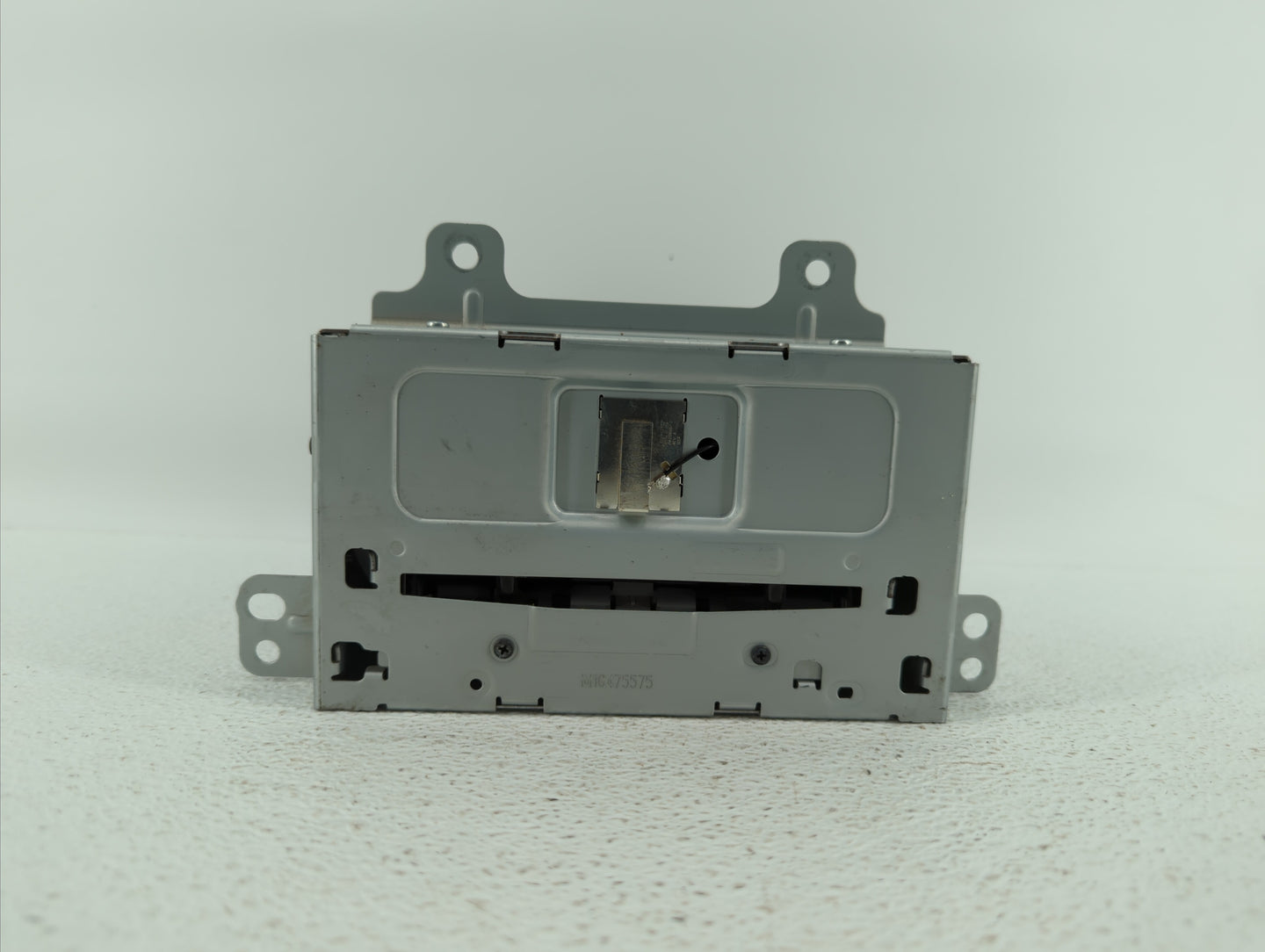 2012 Buick Verano Am Fm Cd Player Radio Receiver - Oemusedautoparts1.com