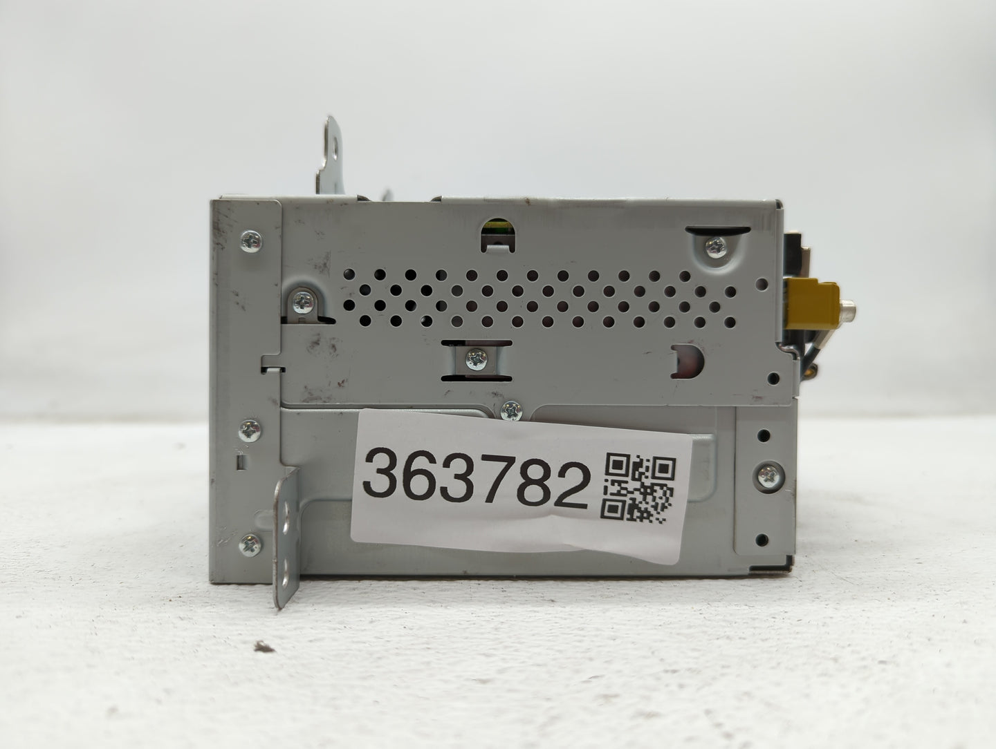 2012 Buick Verano Radio AM FM Cd Player Receiver Replacement P/N:22893153 22924957, 22909201 Fits OEM Used Auto Parts - Oemu