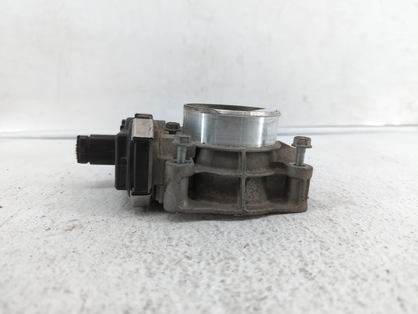 2012-2015 Buick Verano Throttle Body P/N:12632101CA Fits Fits 2012 2013 2014 2015 OEM Used Auto Parts - Oemusedautoparts1.co