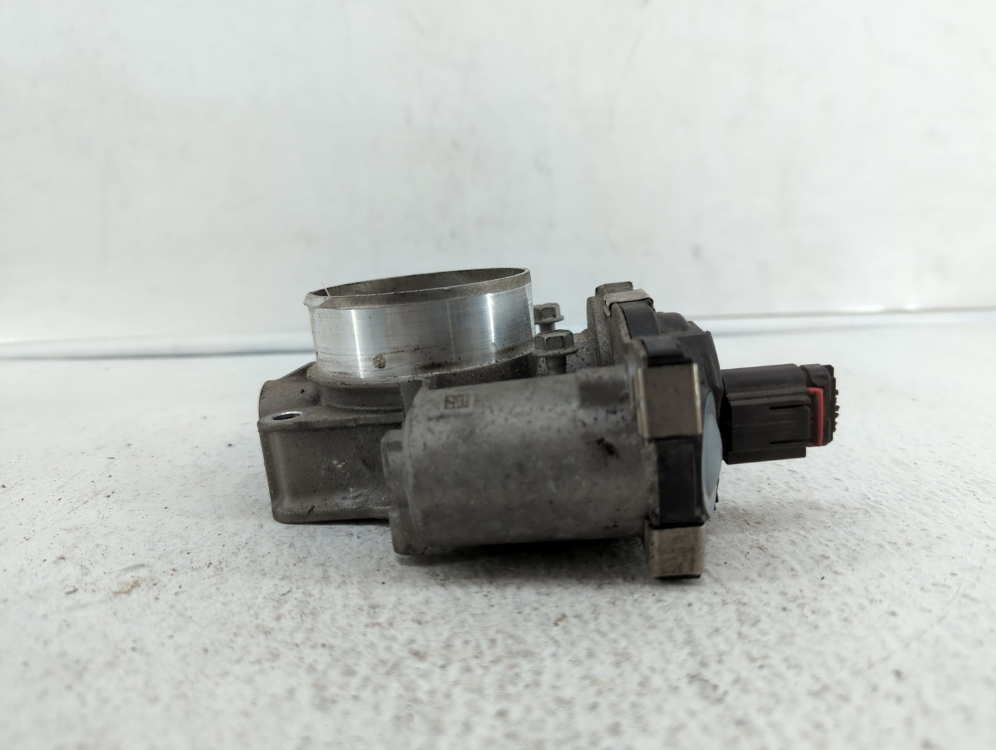 2012-2015 Buick Verano Throttle Body P/N:12632101CA Fits Fits 2012 2013 2014 2015 OEM Used Auto Parts - Oemusedautoparts1.co