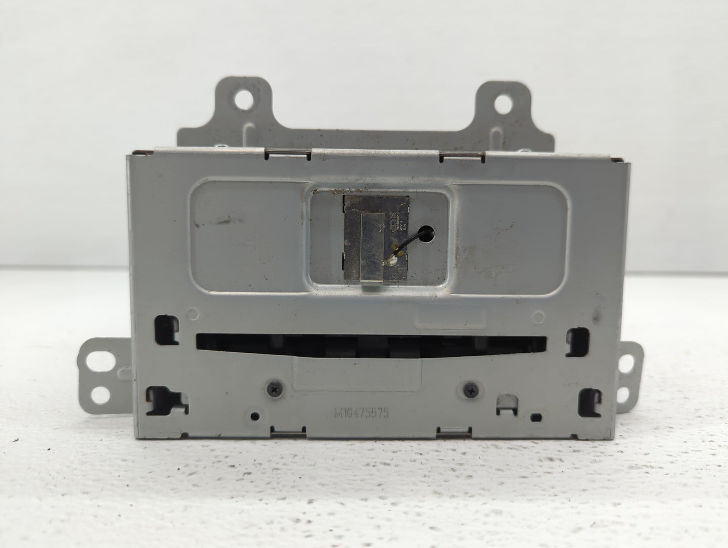2012-2012 Buick Verano Am Fm Cd Player Radio Receiver - Oemusedautoparts1.com