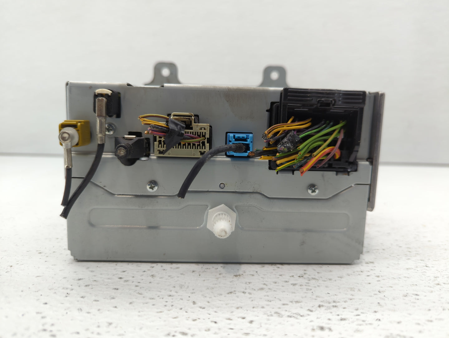 2012-2012 Buick Verano Am Fm Cd Player Radio Receiver - Oemusedautoparts1.com