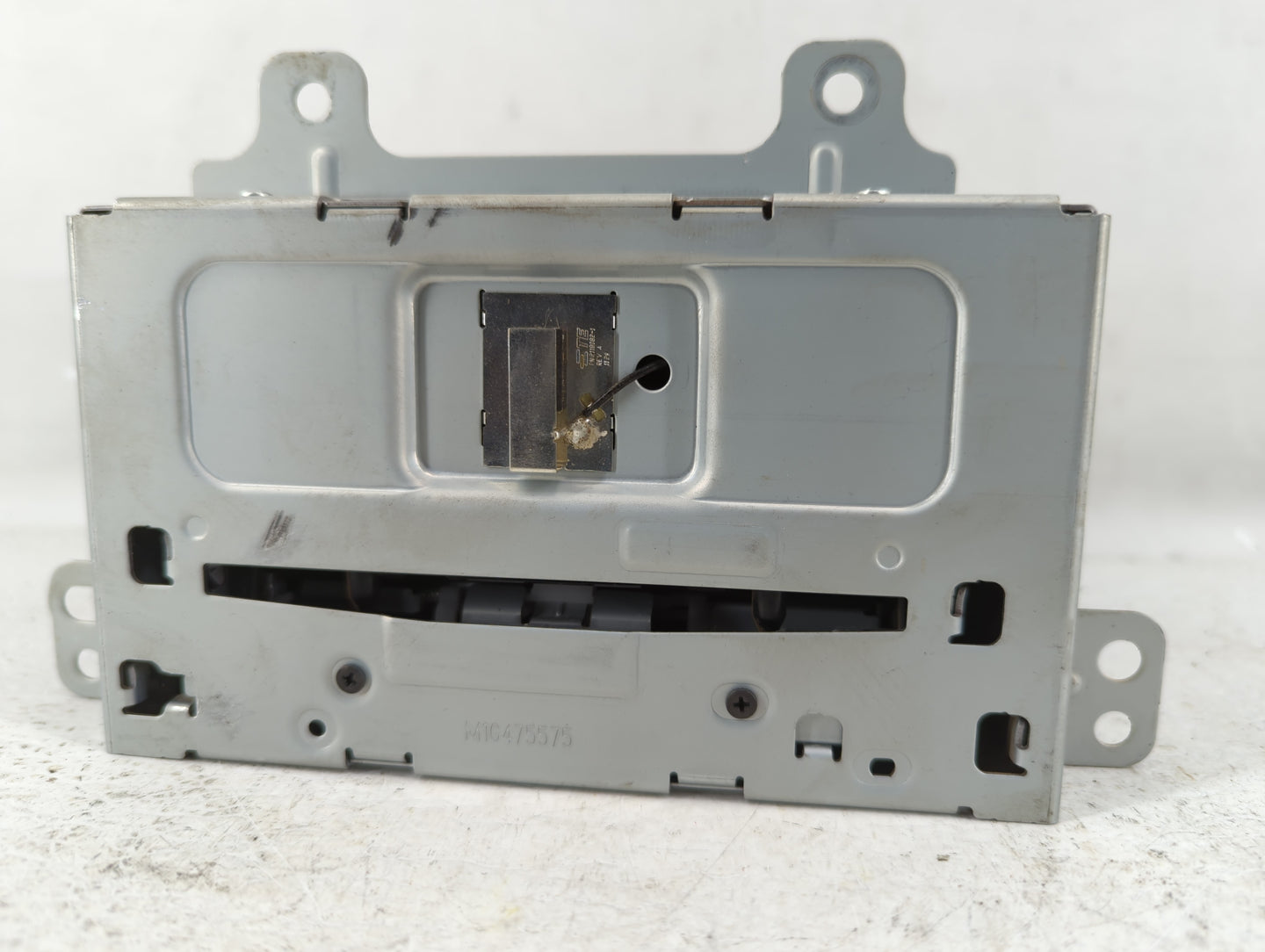 2012-2012 Buick Verano Am Fm Cd Player Radio Receiver - Oemusedautoparts1.com