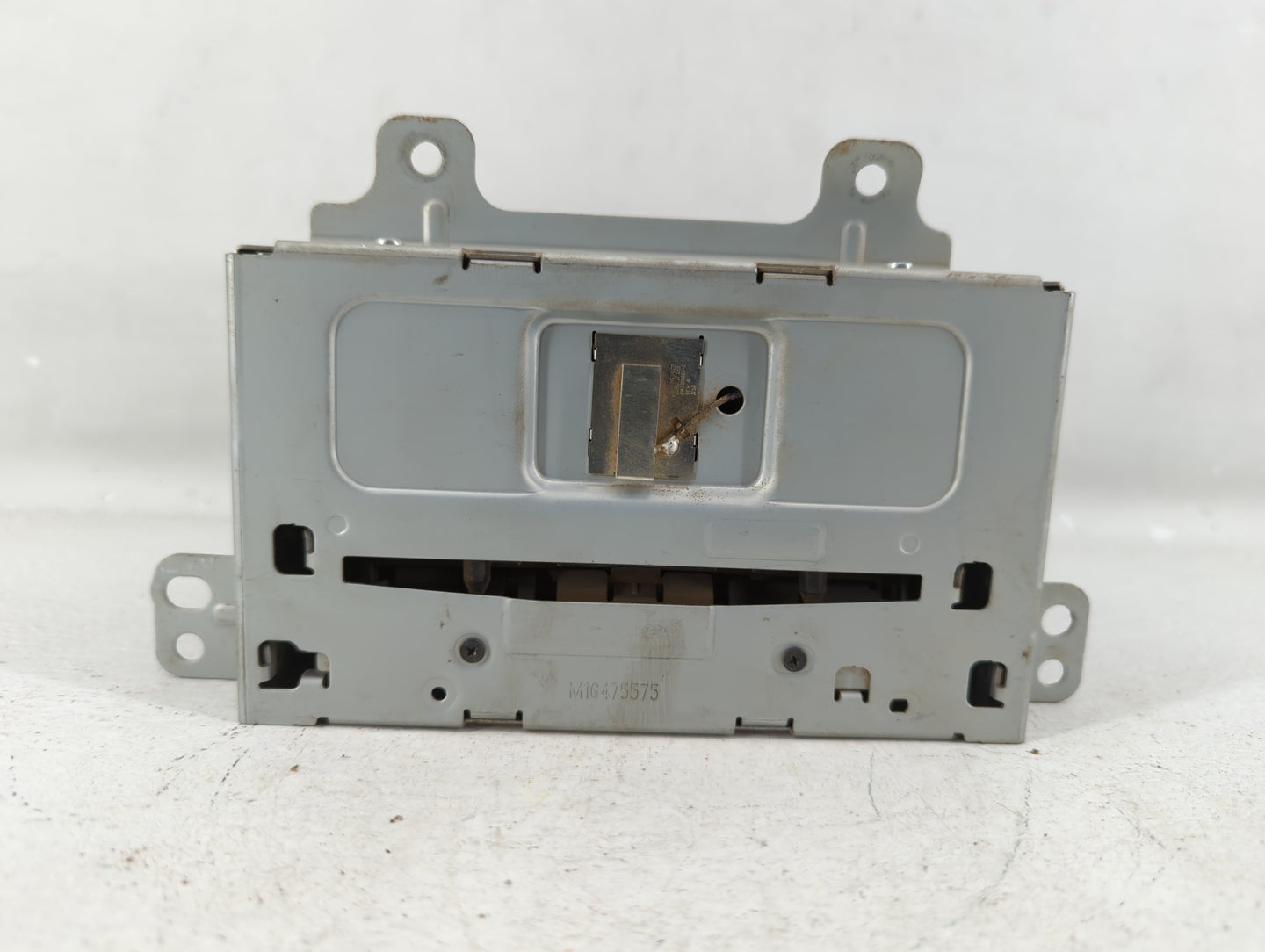 2012-2012 Buick Verano Am Fm Cd Player Radio Receiver - Oemusedautoparts1.com