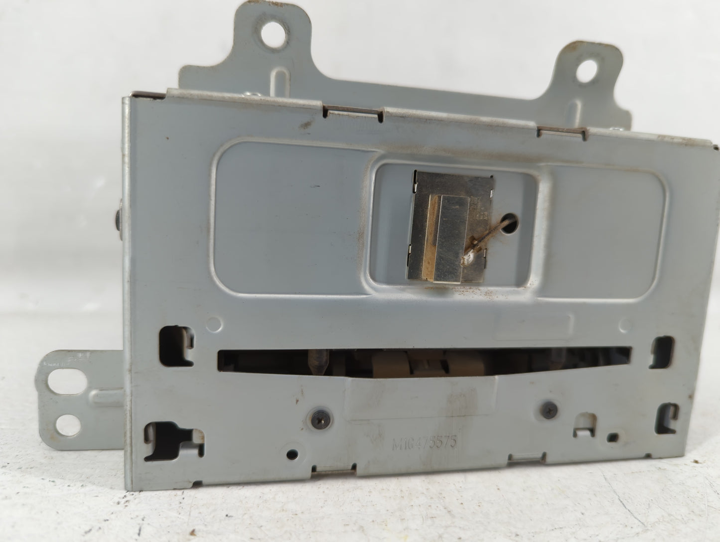 2012-2012 Buick Verano Am Fm Cd Player Radio Receiver - Oemusedautoparts1.com