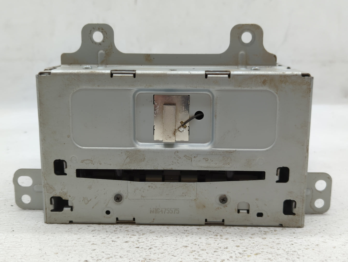 2012-2012 Buick Verano Am Fm Cd Player Radio Receiver - Oemusedautoparts1.com